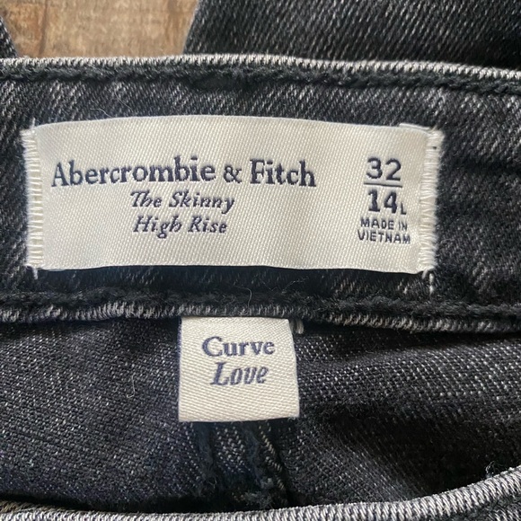 Abercrombie Skinny High Rise - Picture 2 of 3